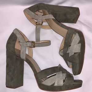 Michael Kors Annaliese Platform Suede Sandal 9.5M